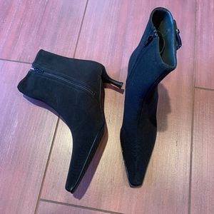 Stuart Weitzman Goretex ankle boots